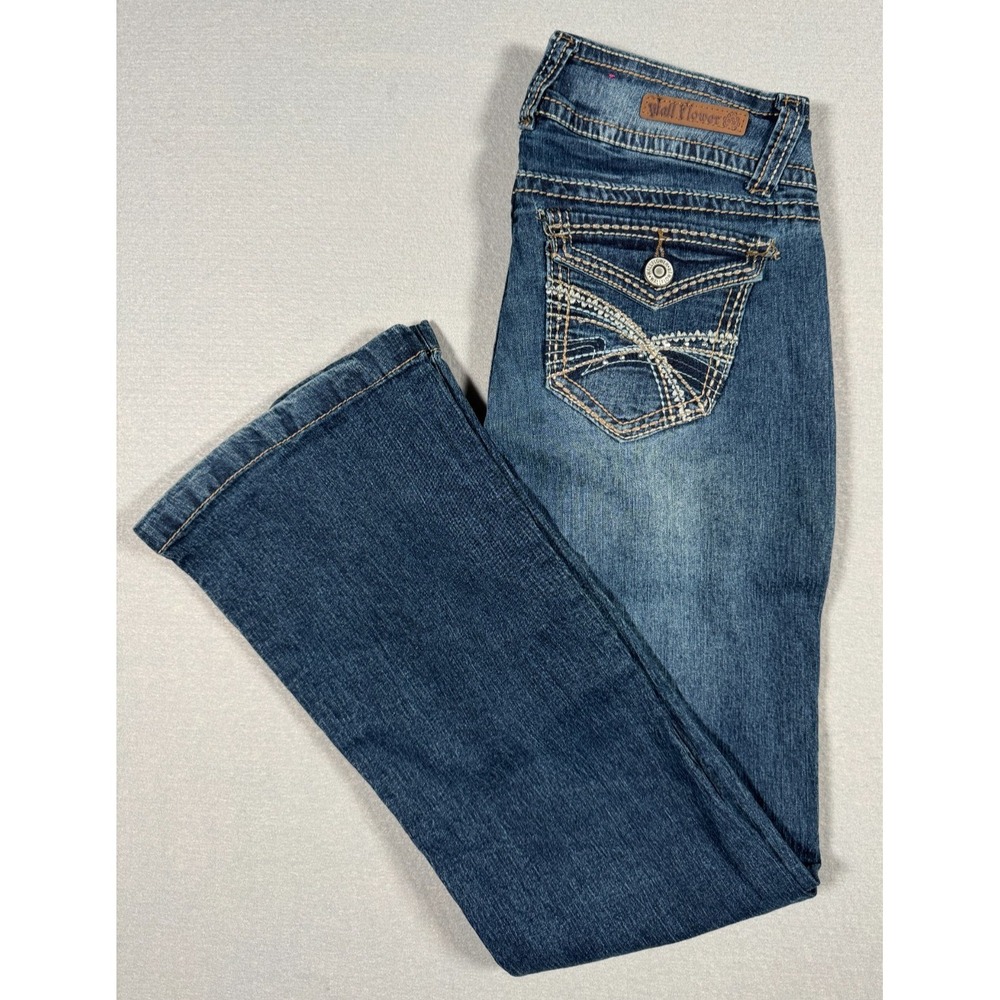 Wallflower Women's Luscious Curvy Bootcut - Size 7 - Faded - Medium Wash Denim
